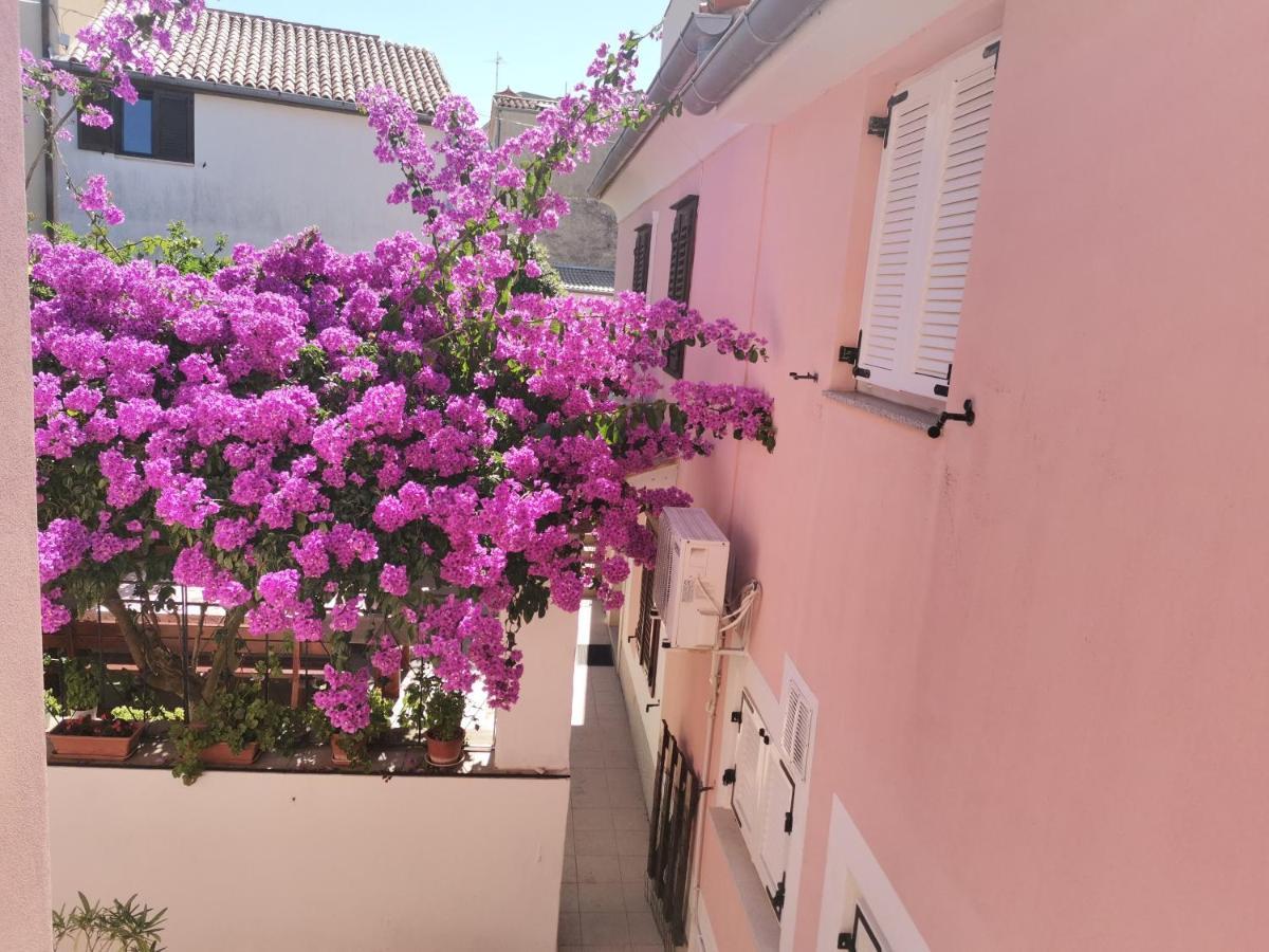 Holiday House Letizia Premantura Eksteriør billede