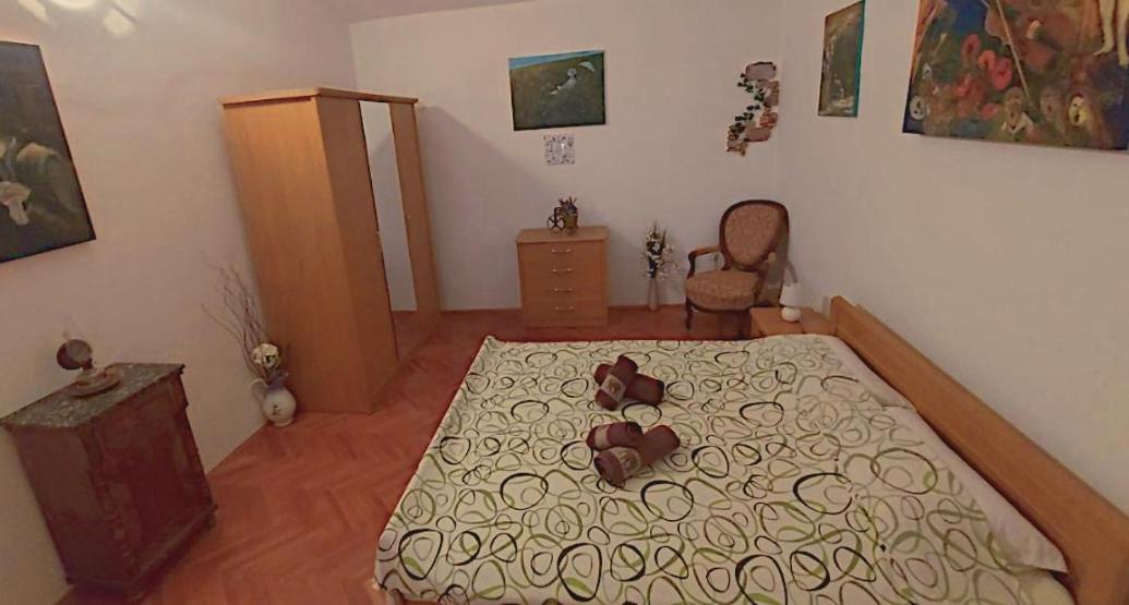 Holiday House Letizia Premantura Eksteriør billede
