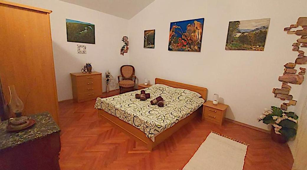 Holiday House Letizia Premantura Eksteriør billede